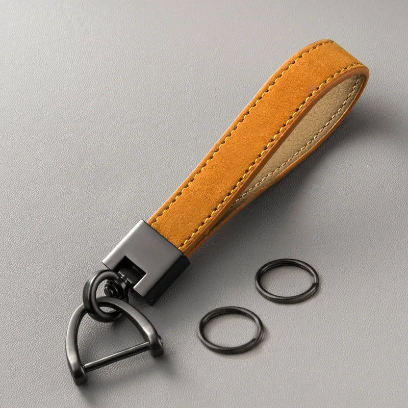 レザー キーホルダー | 編み込みデザイン 本革調 | メンズ レディース 兼用 車 スマートキー キーリング おしゃれ ビジネス ギフト 全4色（イエロー/グレー/コーヒー/ブラック）